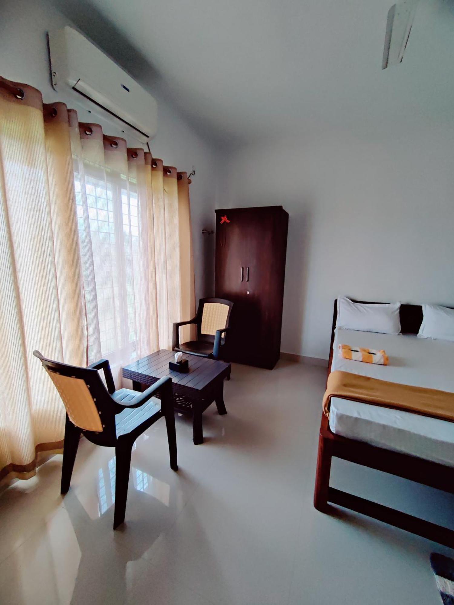 Shivaay Inn Alībāg Dış mekan fotoğraf