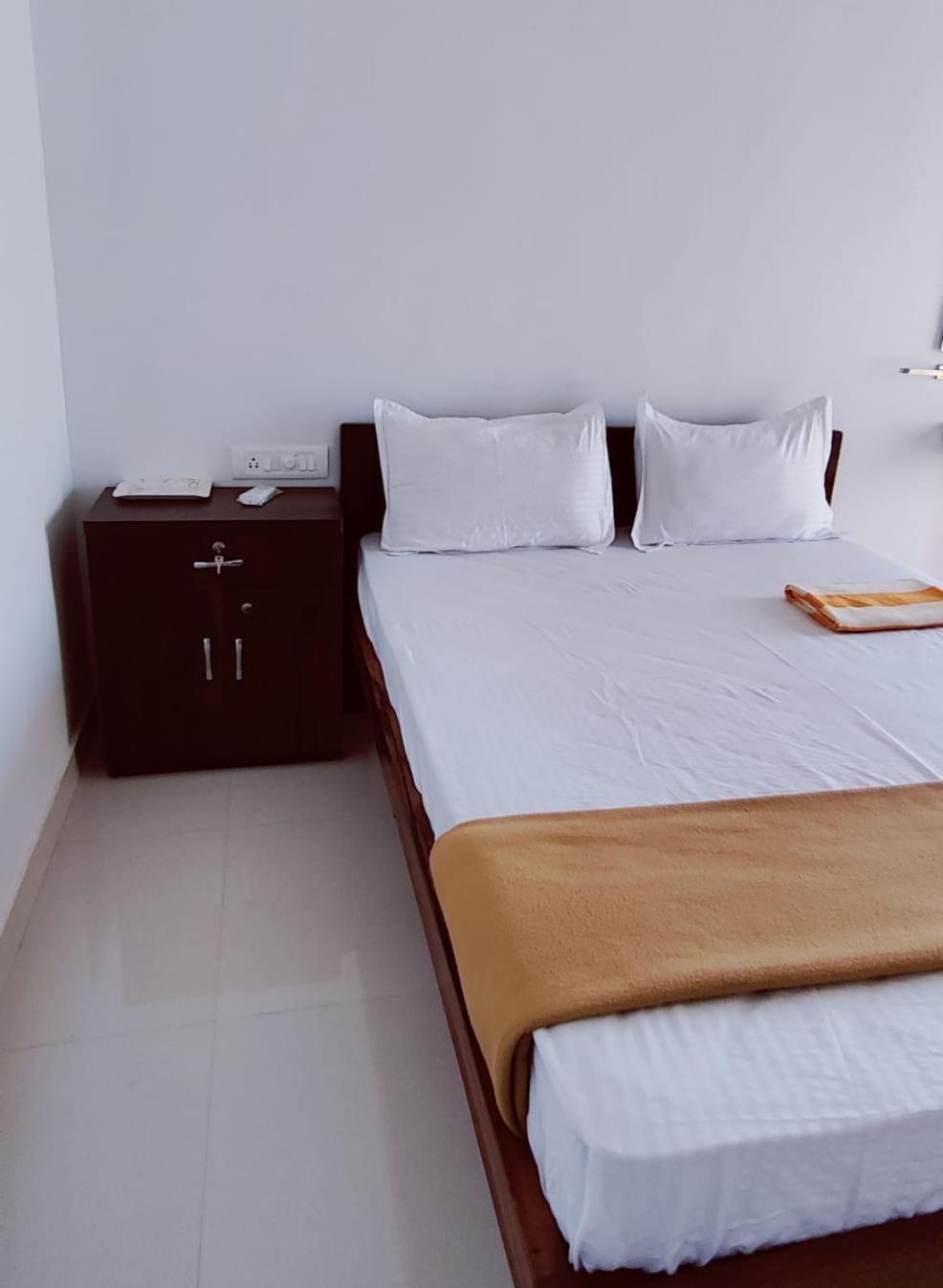 Shivaay Inn Alībāg Dış mekan fotoğraf